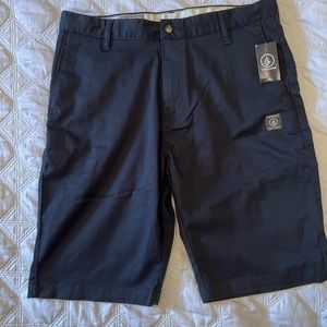 NWT Volcom Modern Fit Shorts
